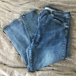 Universal Standard Jeans: Pulled belt loop